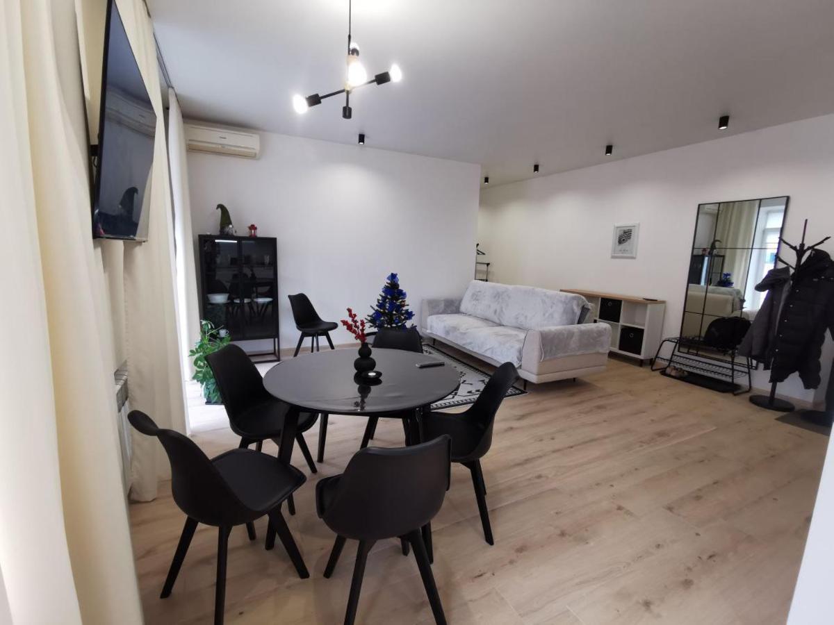Soborna Apartment Rivne Eksteriør bilde
