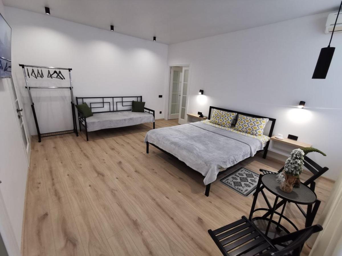 Soborna Apartment Rivne Eksteriør bilde