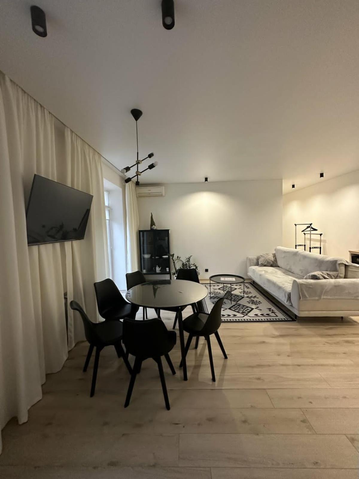 Soborna Apartment Rivne Eksteriør bilde